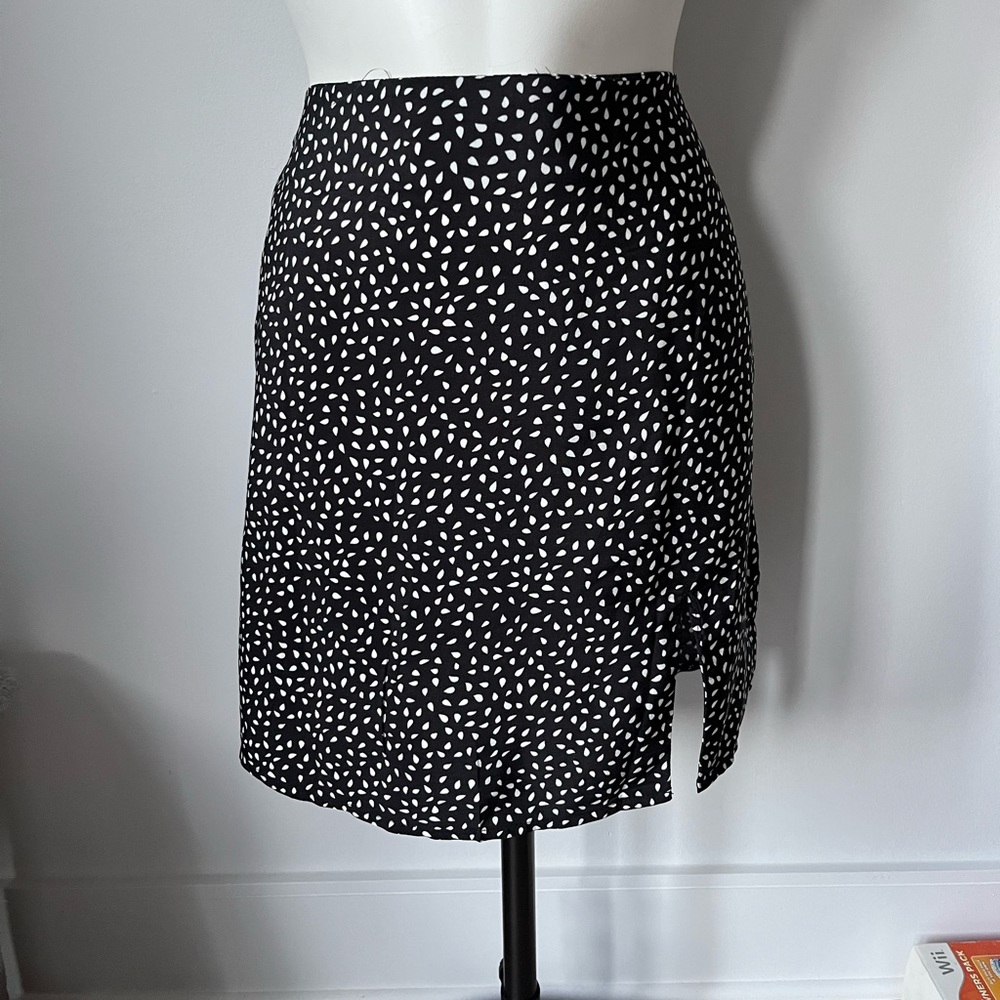 Black and White Mini with Slit